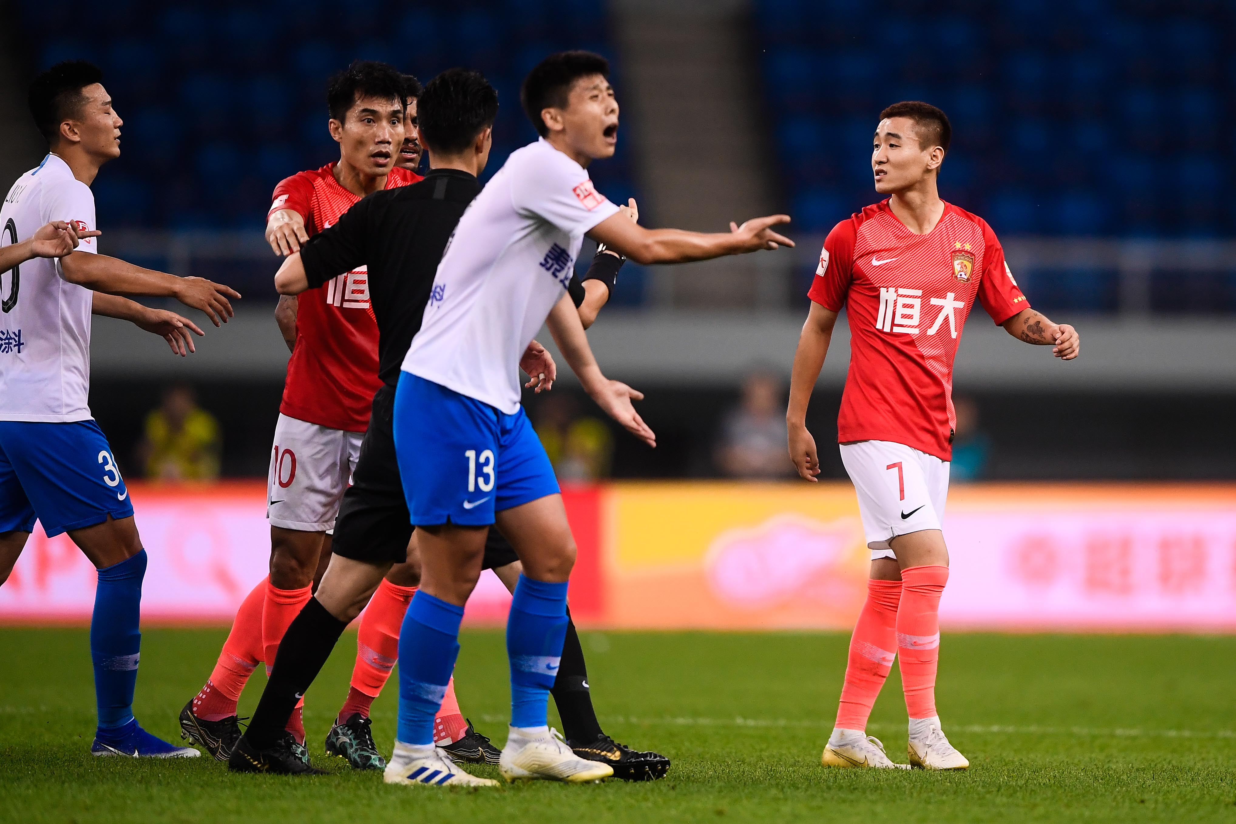 包含今晚门兴格拉德巴赫备战法国杯，回应争议细节曝光，话题不断，控场能力受关注的词条开云入口